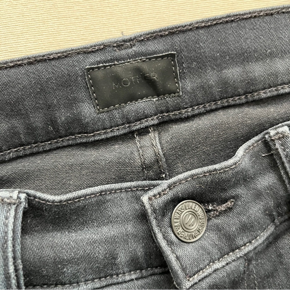 Mother Denim The Weekender High-Rise Flare Jeans in Blackbird - Picture 4 of 10